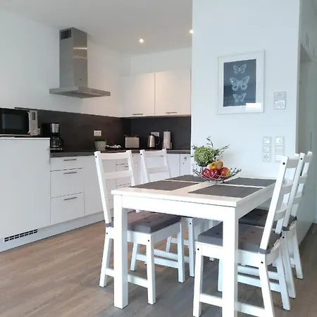 Apartment Boland Rust